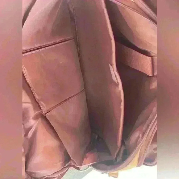 Wilsons Leather Porthole Handle Crossbody/Shoulder Bag Briefcase in Cognac - Picture 11 of 16